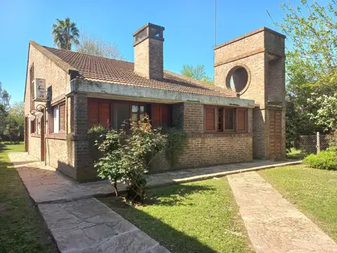 Casa con ámplio parque en venta, General Las Heras