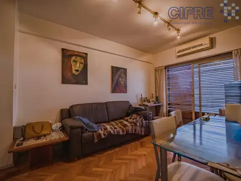 Departamento de 3 ambientes con balcón francés