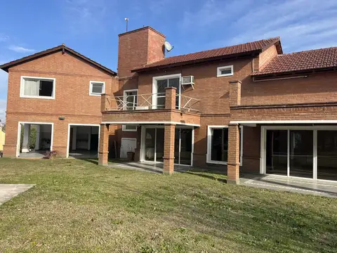 Avenida Ejército Argentino 9500