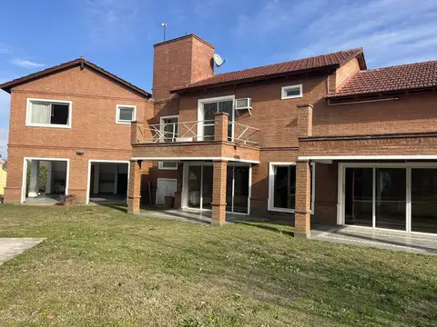 Avenida Ejército Argentino 9500