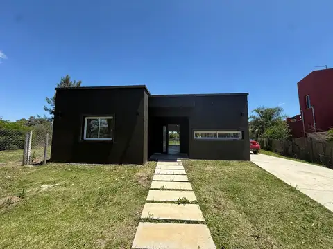 Casa  en Venta en San Alfonso, Pilar del Este, Pilar