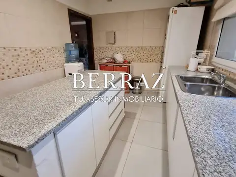 Casa 5 ambientes con 4 baños