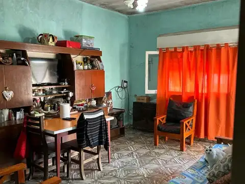 Casa 5 ambientes con 2 baños