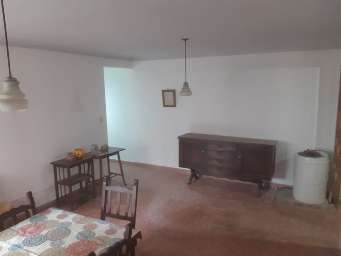 Depto Tipo Casa en Alquiler en Castelar Sur, $ 700.000