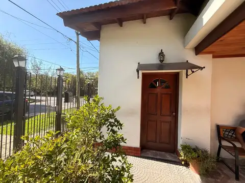 Casa en Venta con 4 cocheras