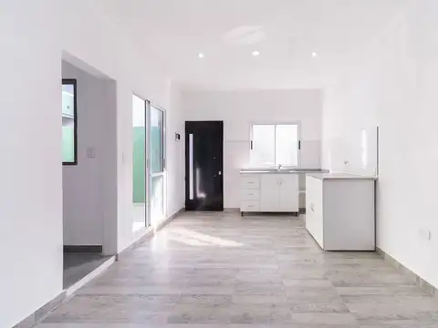 Depto Tipo Casa 2 ambientes con 1 baño