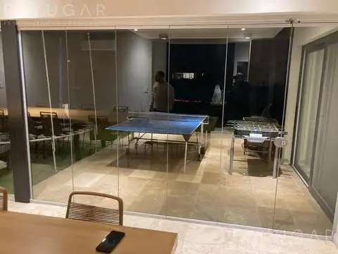 Casa 9 ambientes con 5 baños