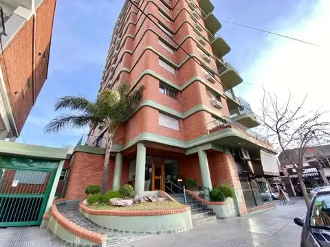 Departamento en venta c/ cochera en Castelar