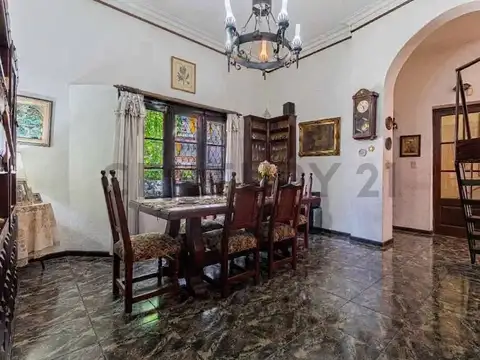 Casa en Venta con 1 cochera