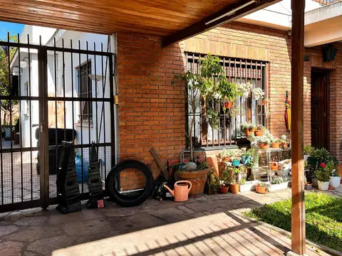 Casa en Venta en Villa Adelina, USD 210.000