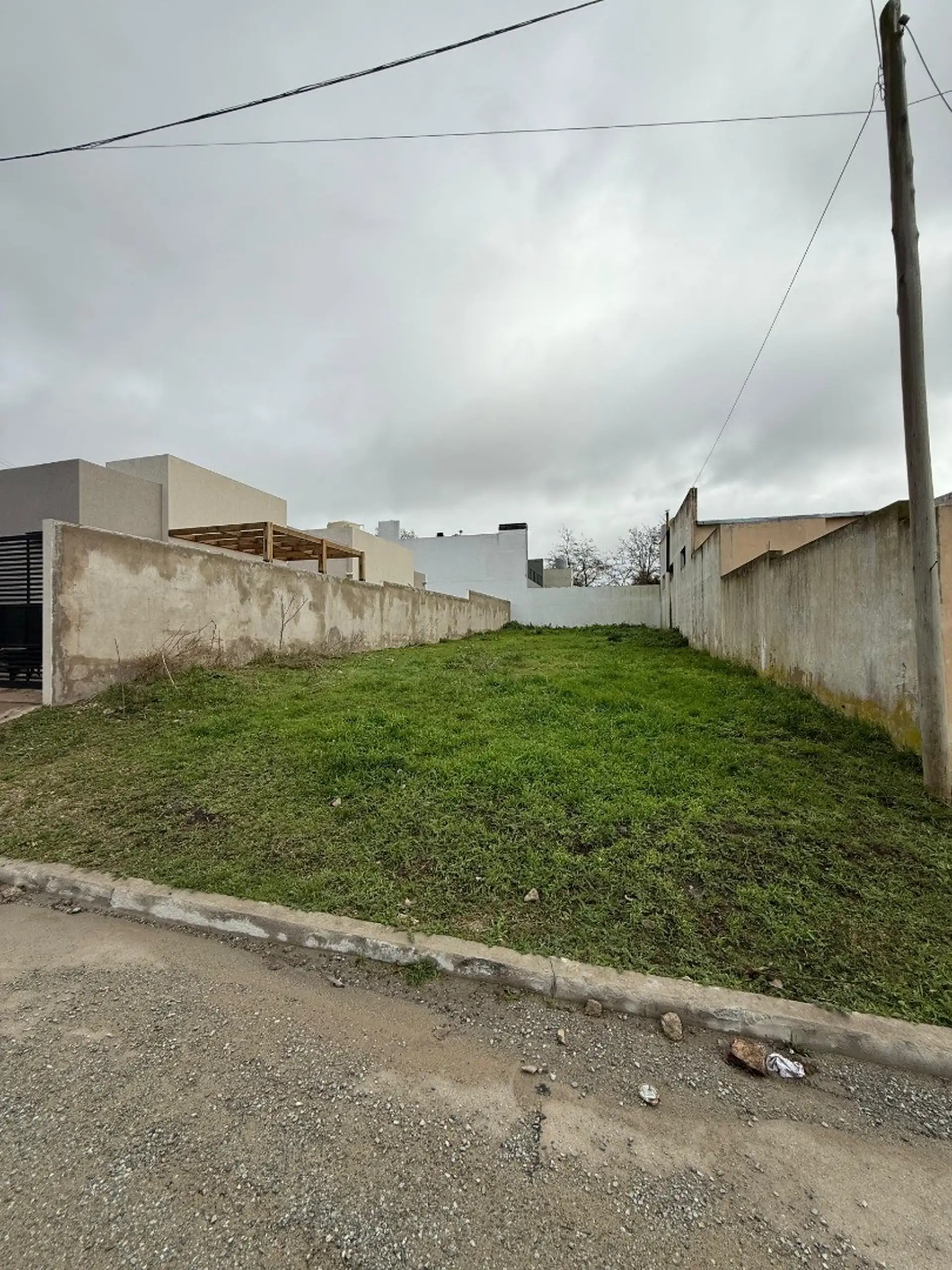 Lote en venta 299.5m² en Solares del Golf