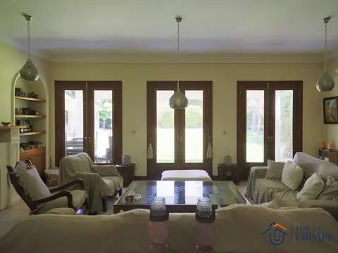 Casa en Venta de 5 dormitorios