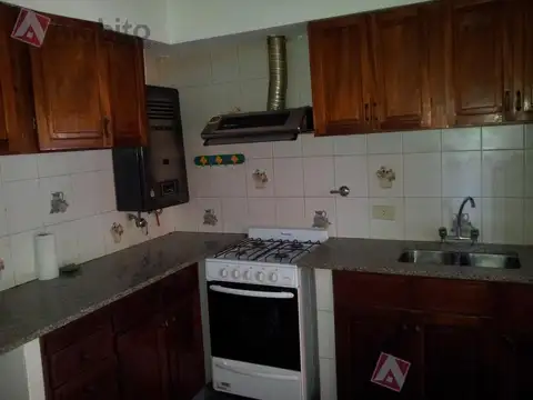 Casa 3 ambientes con 1 baño