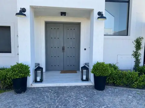 Casa en Alquiler Temporal A Estrenar