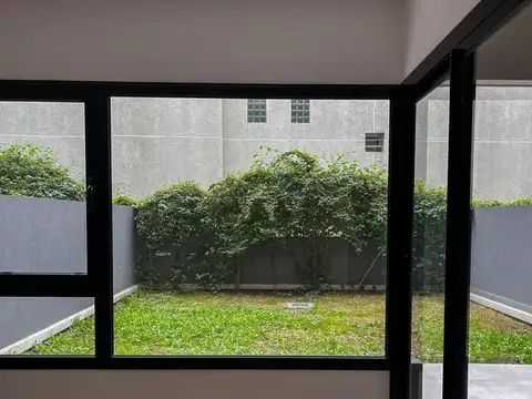 VENTA DEPARTAMENTO  2 AMB C/JARDIN c/RENTA cochera