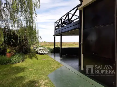 Casa 5 ambientes con 3 baños