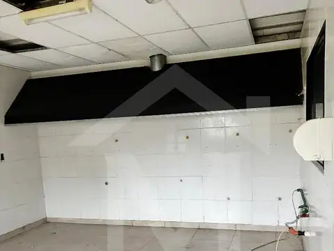 AMPLIO SALON
