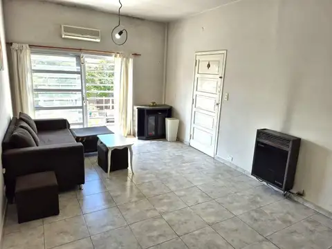 Depto Tipo Casa en Venta con 1 cocheras