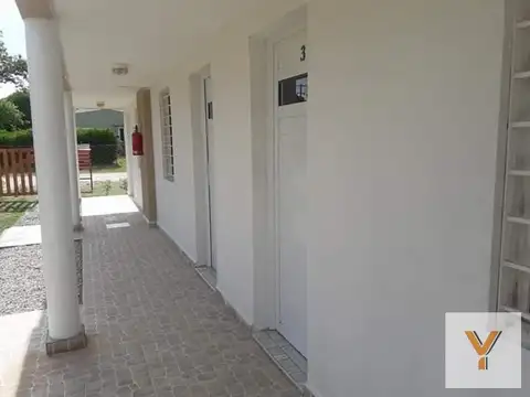 Casa 2 ambientes con 1 baño