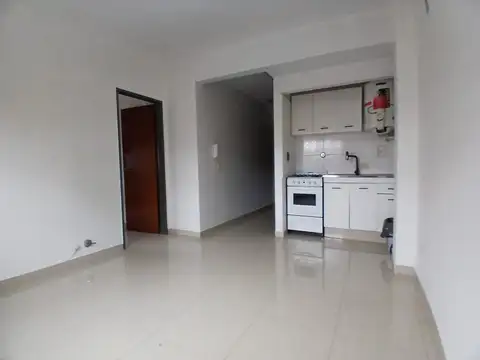 Departamento en Alquiler en Castelar Norte, $ 520.000