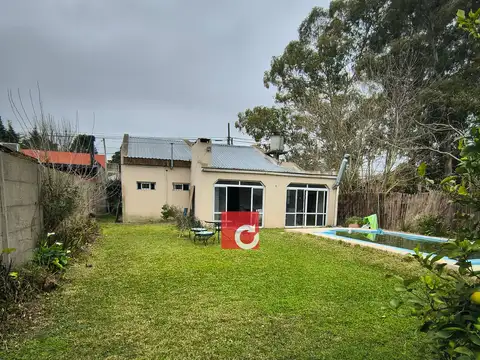 133 E/469 y 470-Casa en City Bell de 2 dormitorios, quincho y parrilla y parque