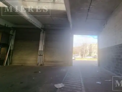 Depósito en Alquiler de 530 m2 en  Denedetti y Panamericana  Olivos