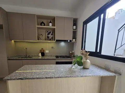 Depto Tipo Casa 3 ambientes con 2 baños