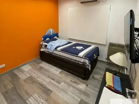 Casa 6 ambientes con 2 baños