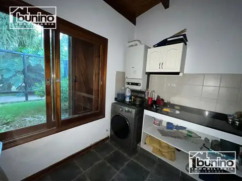 Casa en alquiler en Baigorria, 4 dormitorios - 50 metros de costanera