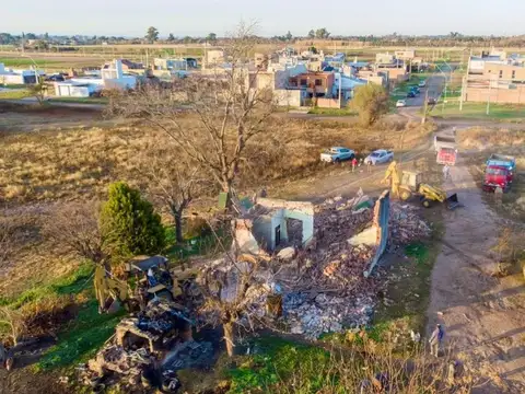 REMAX VENDE LOTE, Angel Gallardo- Loteo San Miguel