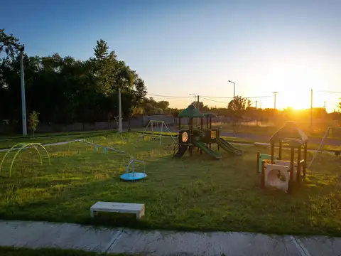 Terreno en Venta 27  mts Fondo