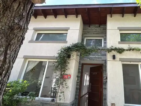 Sebastián El Cano e/ Arcachon y Tuyú