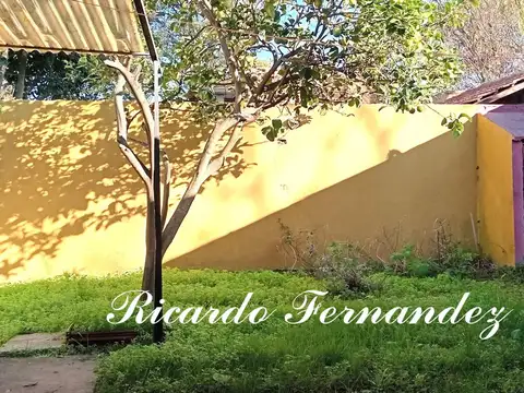 Casa 3 ambientes con 1 baño