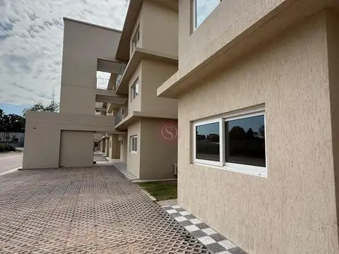 Departamento en Venta en La Lonja, USD 163.000