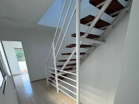 Se vende Dúplex con amplia terraza - Catamarca