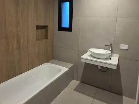 Casa en Venta en Pilar, USD 170.000