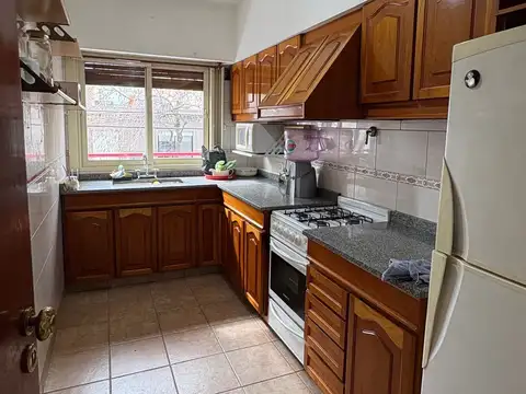 Alquiler. PH en 1° piso. Villa Luro. Impecable. 85m2. Luminoso. 