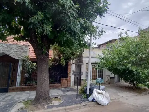 F Varela 3242