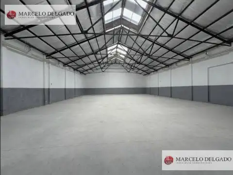 Galpón - Depósito  de  850 m2  en  Nueva Pompeya en ALQUILER