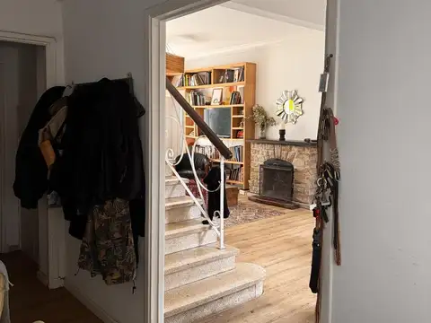 Casa en Martinez, muy liminosa, renovada 3 Dorm, escritorio, jardin