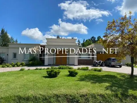 Venta Casa en Fincas de San Vicente 4 Dormitorios Canning 100