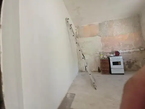 En Venta en Loma Hermosa Casa a Remodelar de 3 Ambientes F: 9170