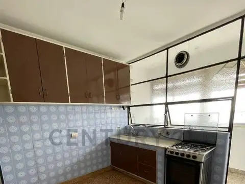 55 entre 7 y 8 600, Piso 0