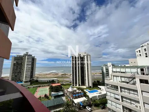 edificio en zona brava, muy cerca de la peninsula. 2 dormitorios en venta