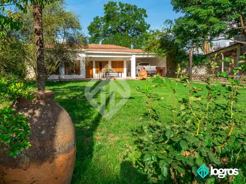 Casa 7 ambientes con 2 baños