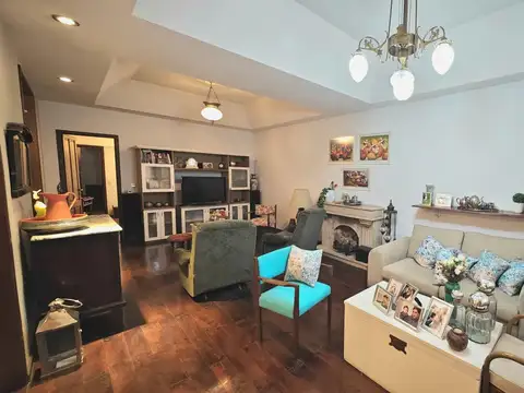 Depto Tipo Casa 4 ambientes con 2 baños