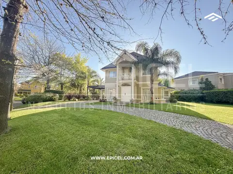 Casa en Venta en Solar Del Bosque, USD 390.000