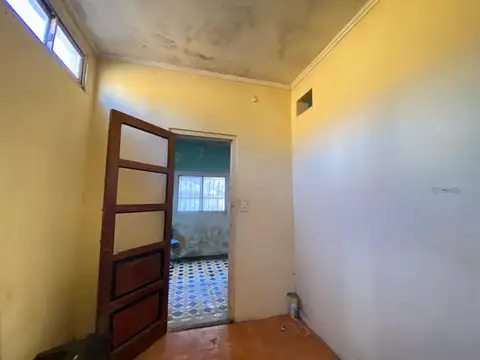 PH 3 AMBIENTES EN VENTA LANUS OESTE A REFACCIONAR