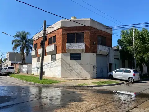 Piso de 4 amb con Terraza + Galpon/Local de 105 m2 EN BLOCK