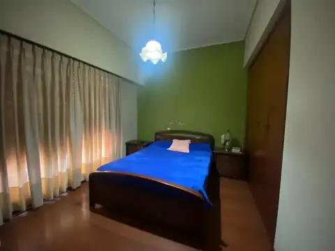 Piso de 4 amb con Terraza + Galpon/Local de 105 m2 EN BLOCK